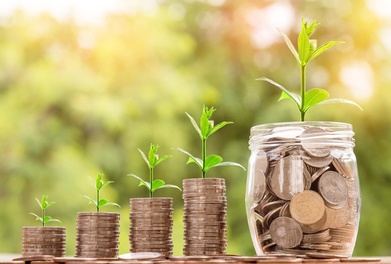 Okazja inwestycyjna na rynku a brak środków z banku. Jak inwestorzy i firmy finansują projekty pod zastaw nieruchomości?